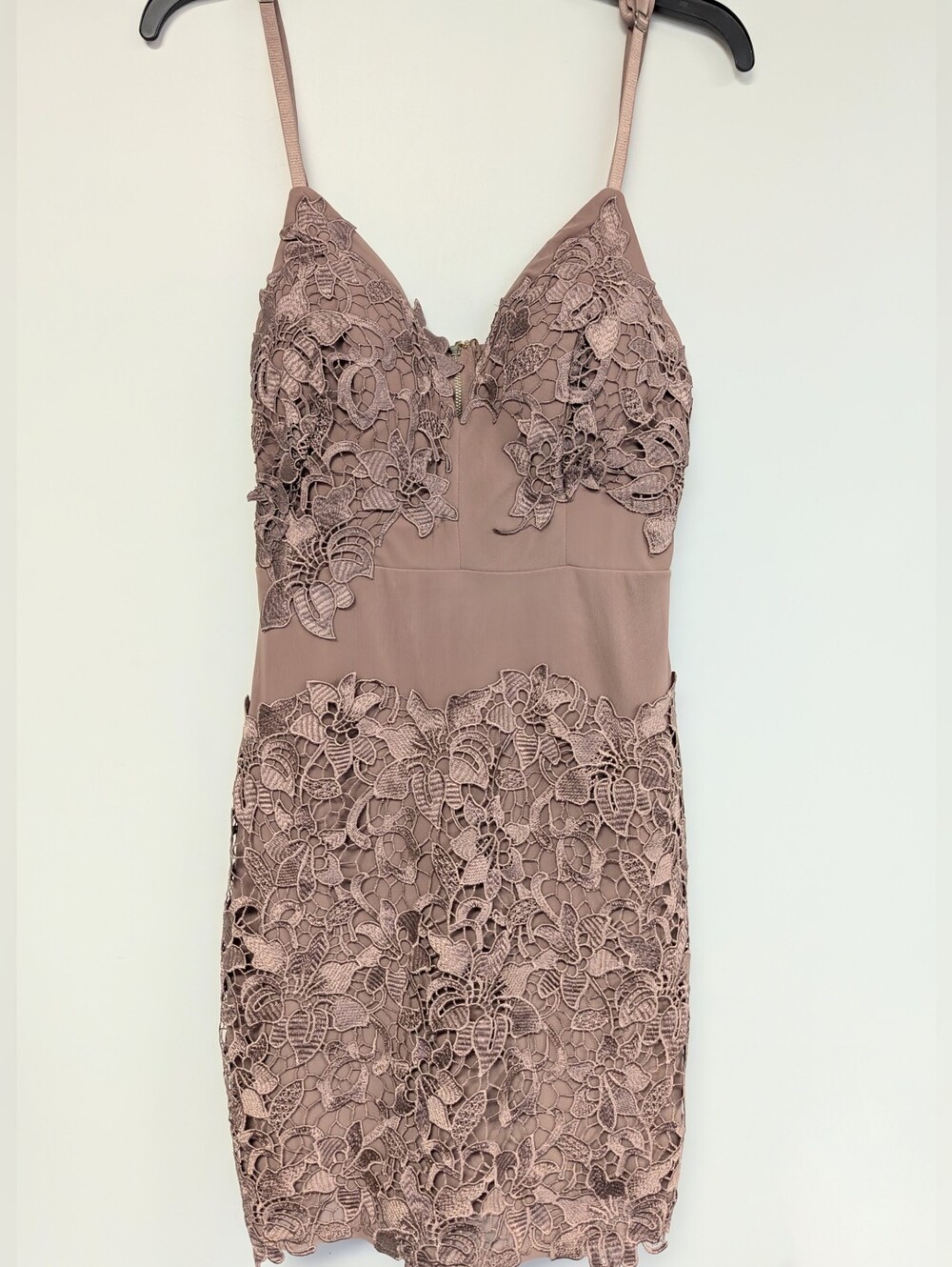 BRAND NEW! Windsor Taupe Lace Bodycon Spaghetti Strap Dress, Sz L